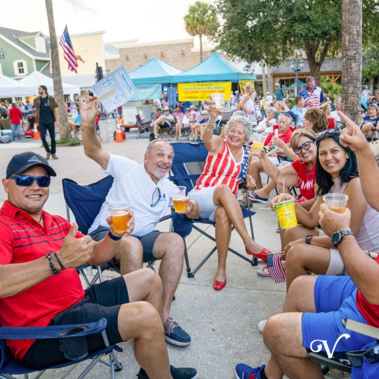 4th of July Patrons with Drinks